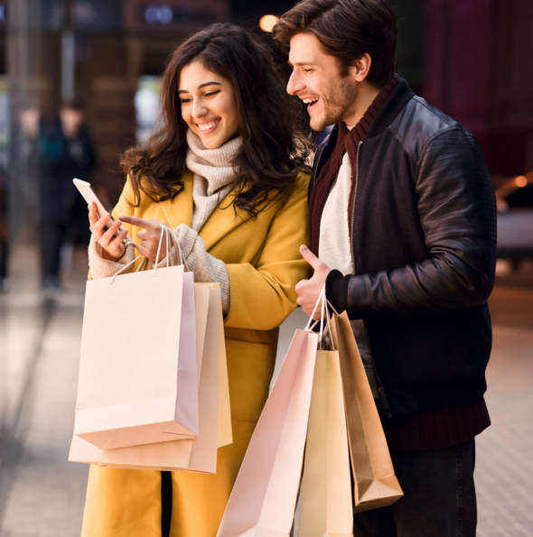 ludzie robiący zakupy